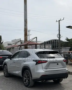 Lexus NX 2017 Silver