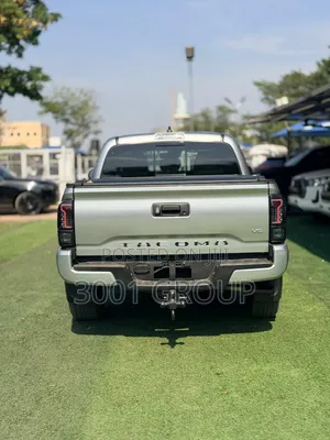 Toyota Tacoma 2023 Silver