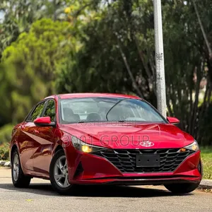Hyundai Elantra SE 2021 Red