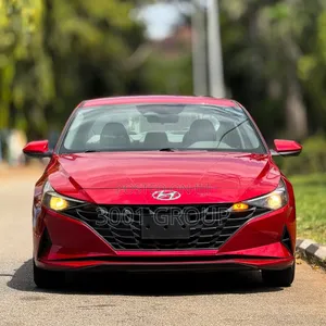 Hyundai Elantra SE 2021 Red