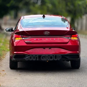 Hyundai Elantra SE 2021 Red