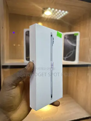 New Apple iPhone Air 256 GB