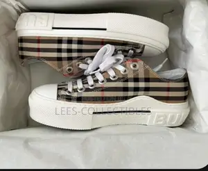Original Burberry Paris Sneakers