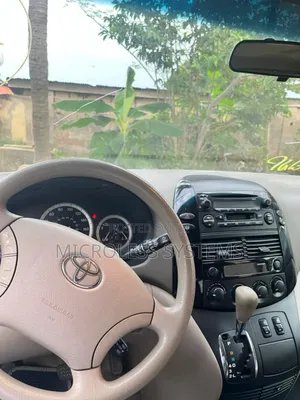 Toyota Sienna 2005 Gold