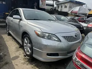 Toyota Camry 2009 Silver