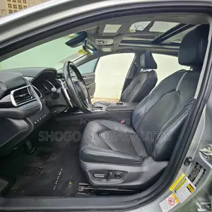 Toyota Camry XSE FWD (2.5L 4cyl 8AM) 2018 Silver