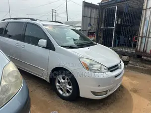 Toyota Sienna 2006 White