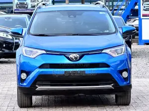 Toyota RAV4 XLE 4dr SUV (2.5L 4cyl 6A) 2018 Blue
