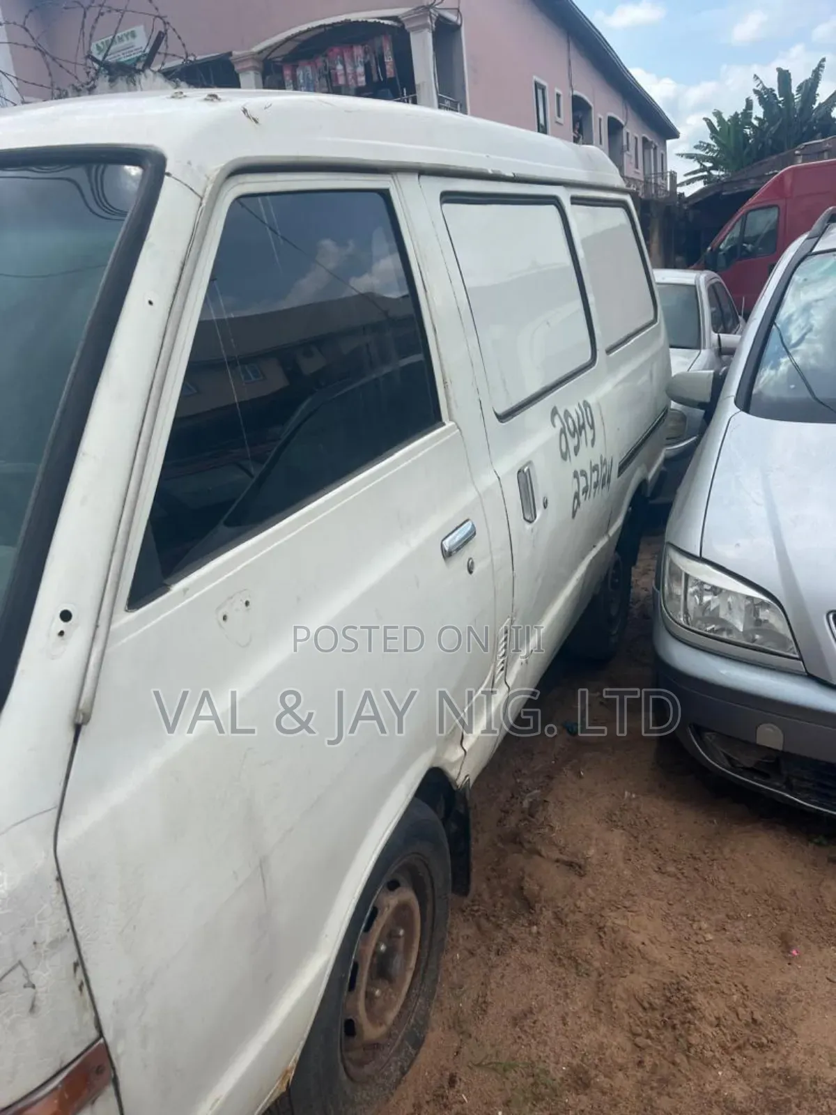 Nissan Vanette 1994 White