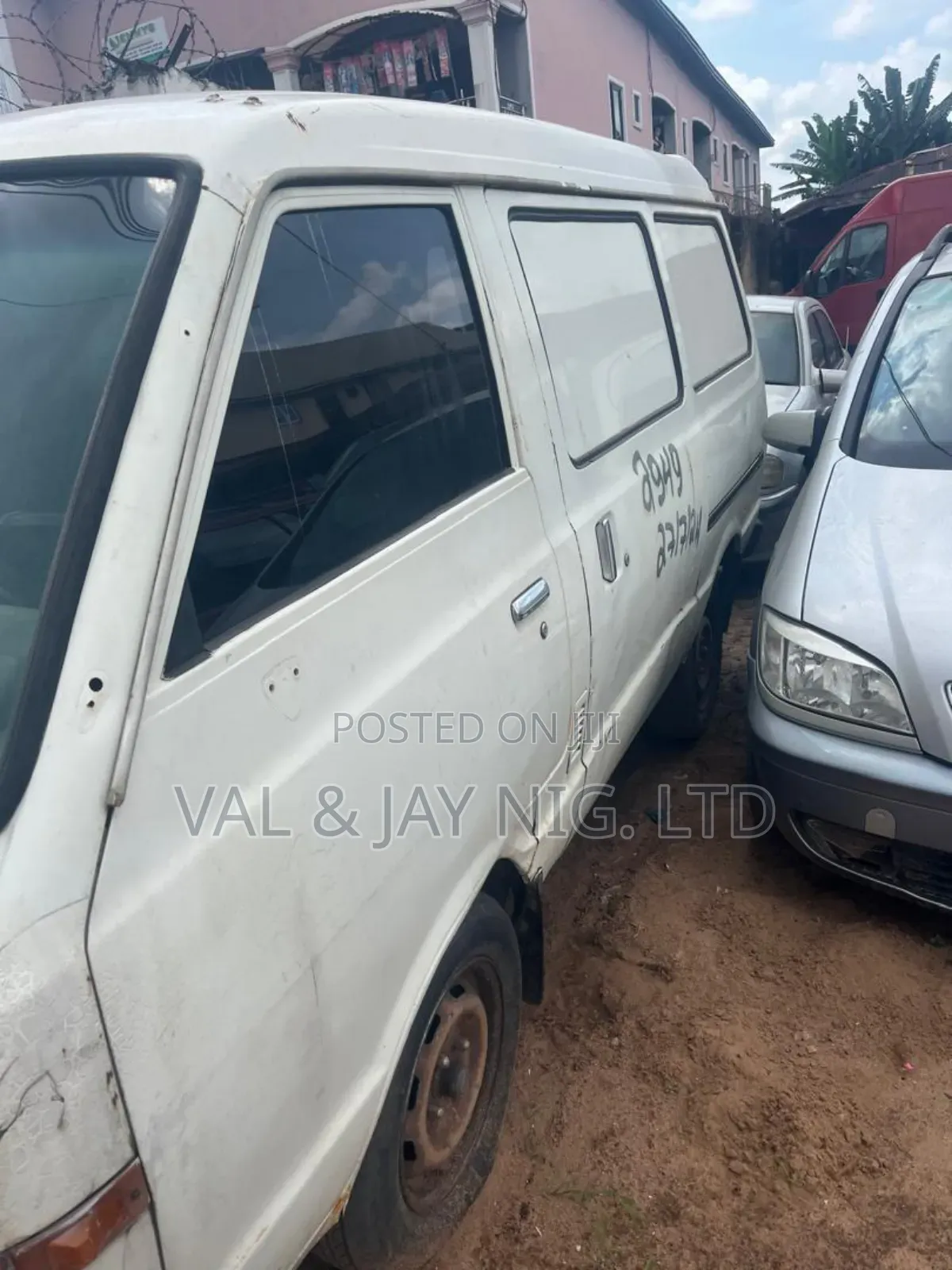 Nissan Vanette 1994 White
