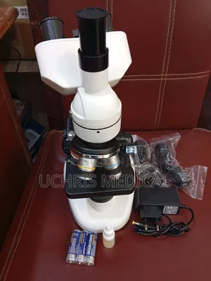 Trynocular Microscope