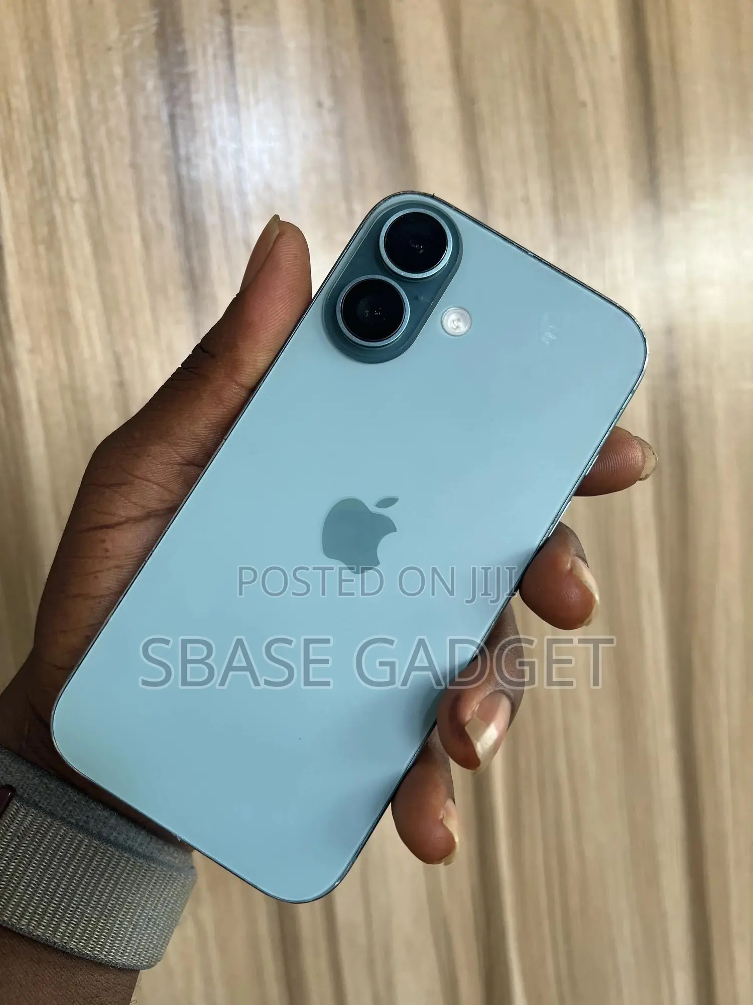 Apple iPhone 16 128 GB Green
