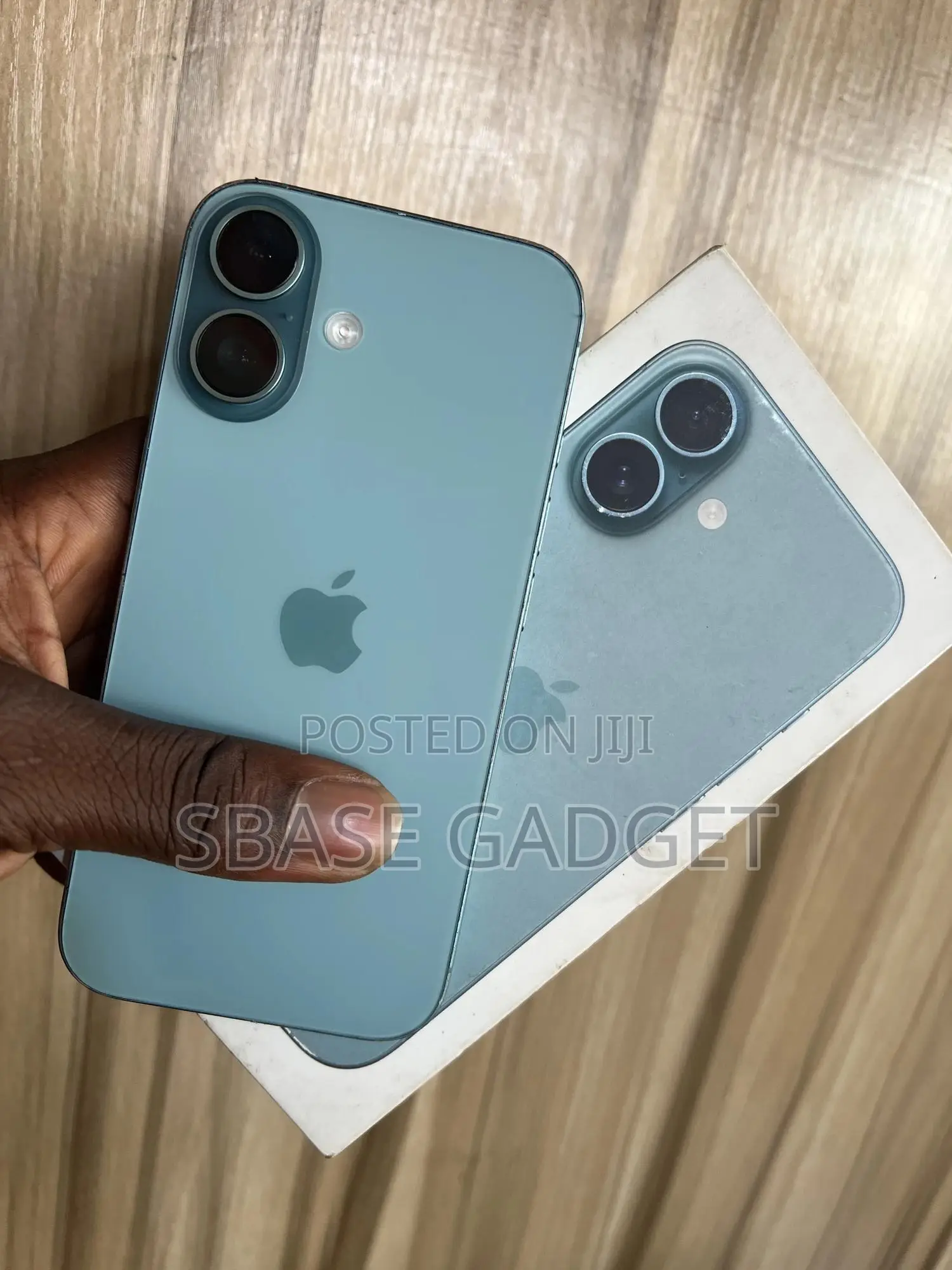 Apple iPhone 16 128 GB Green