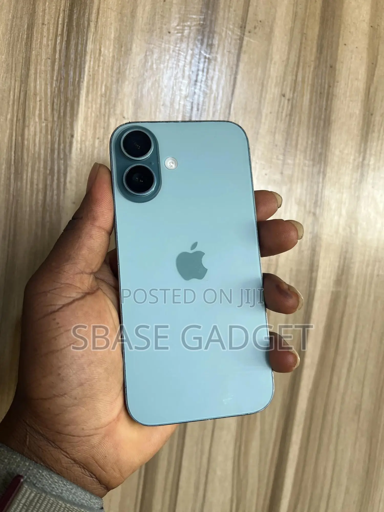 Apple iPhone 16 128 GB Green