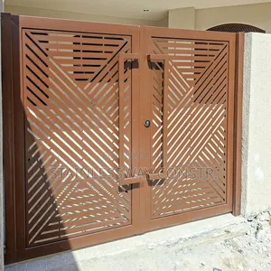 Stripe Strape Gate Design