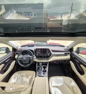 Toyota Highlander 2020 Red