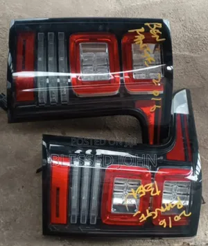 Range Rover Vogue 2015 Back Light