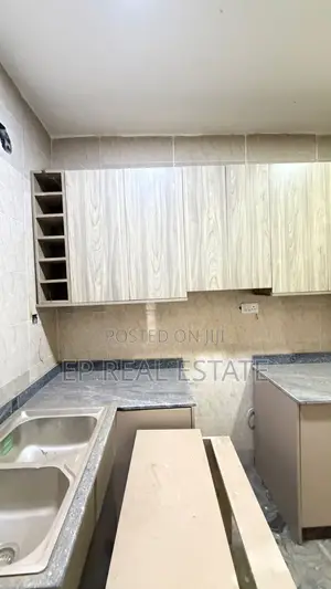 3bdrm Duplex in Apo District for sale