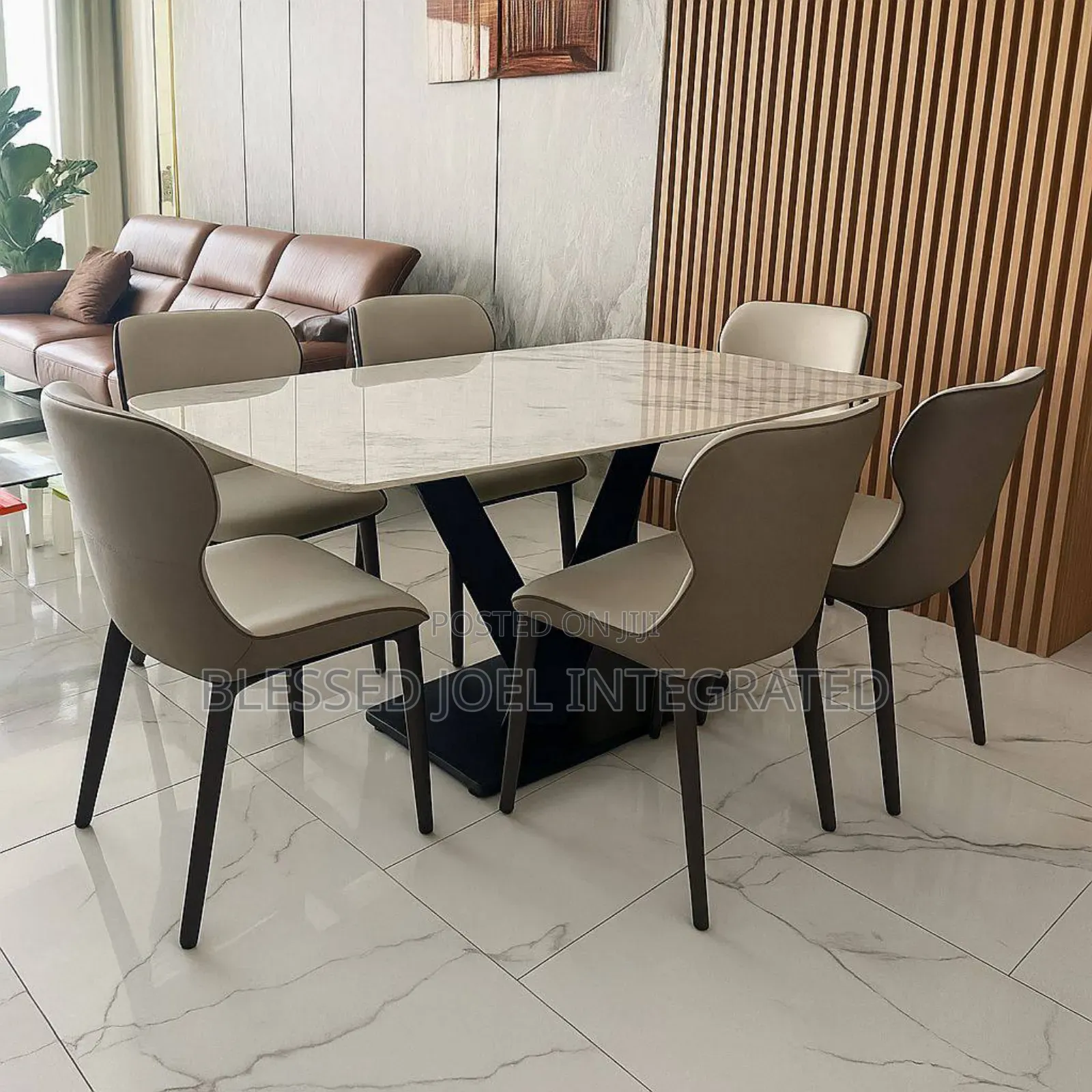 Dinning Table and Chairs