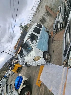 Suzuki Every 2010