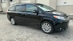 Toyota Sienna 2013 Black