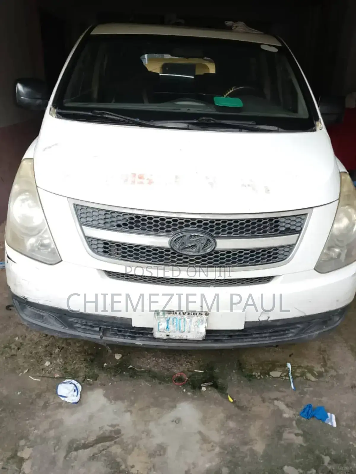 Hyundai H1 2010 White