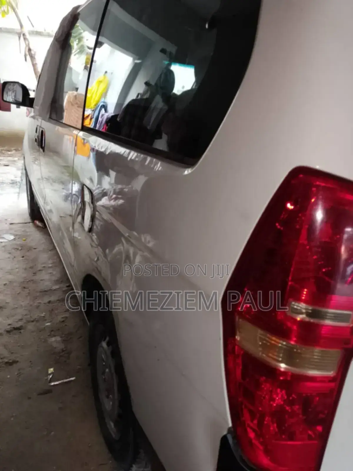 Hyundai H1 2010 White
