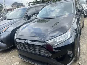 Toyota RAV4 Limited 2021 Black