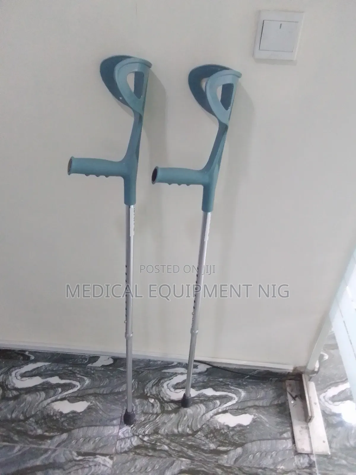 Adjustable Elbow Crutches
