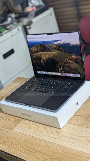 Laptop Apple MacBook Pro 2023 M3 Pro 18GB Apple M3 Pro SSD 512GB