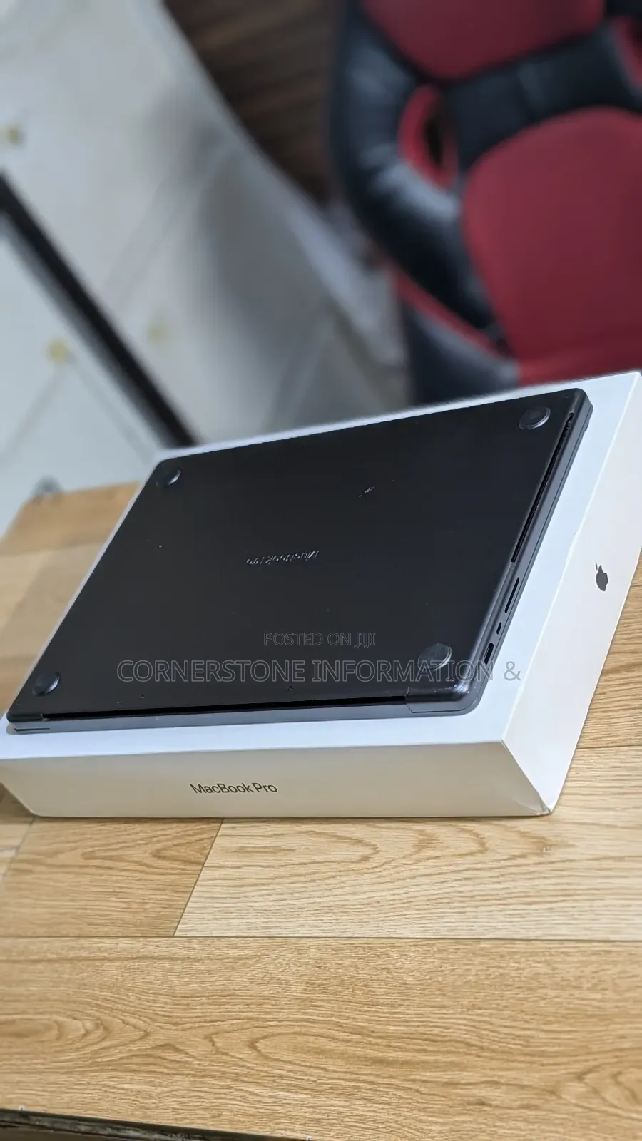 Laptop Apple MacBook Pro 2023 M3 Pro 18GB Apple M3 Pro SSD 512GB