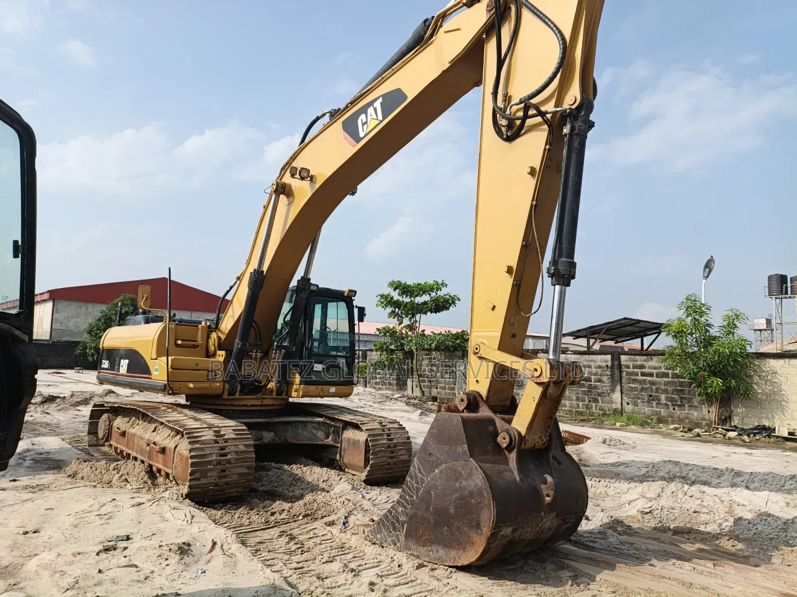 330 D Escavator