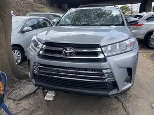 Toyota Highlander Limited Platinum 2019 Silver
