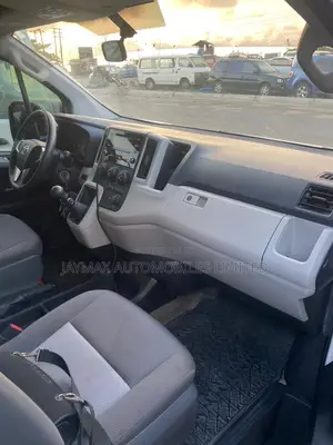 Toyota HiAce 2022 White