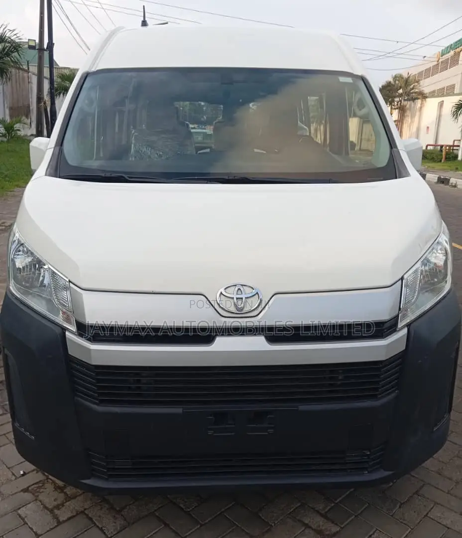 Toyota HiAce 2021 White