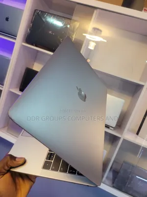 Laptop Apple MacBook Pro 2018 8GB Intel Core i5 SSD 256GB