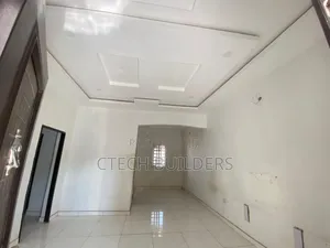 3bdrm Block of Flats in Benin City for rent