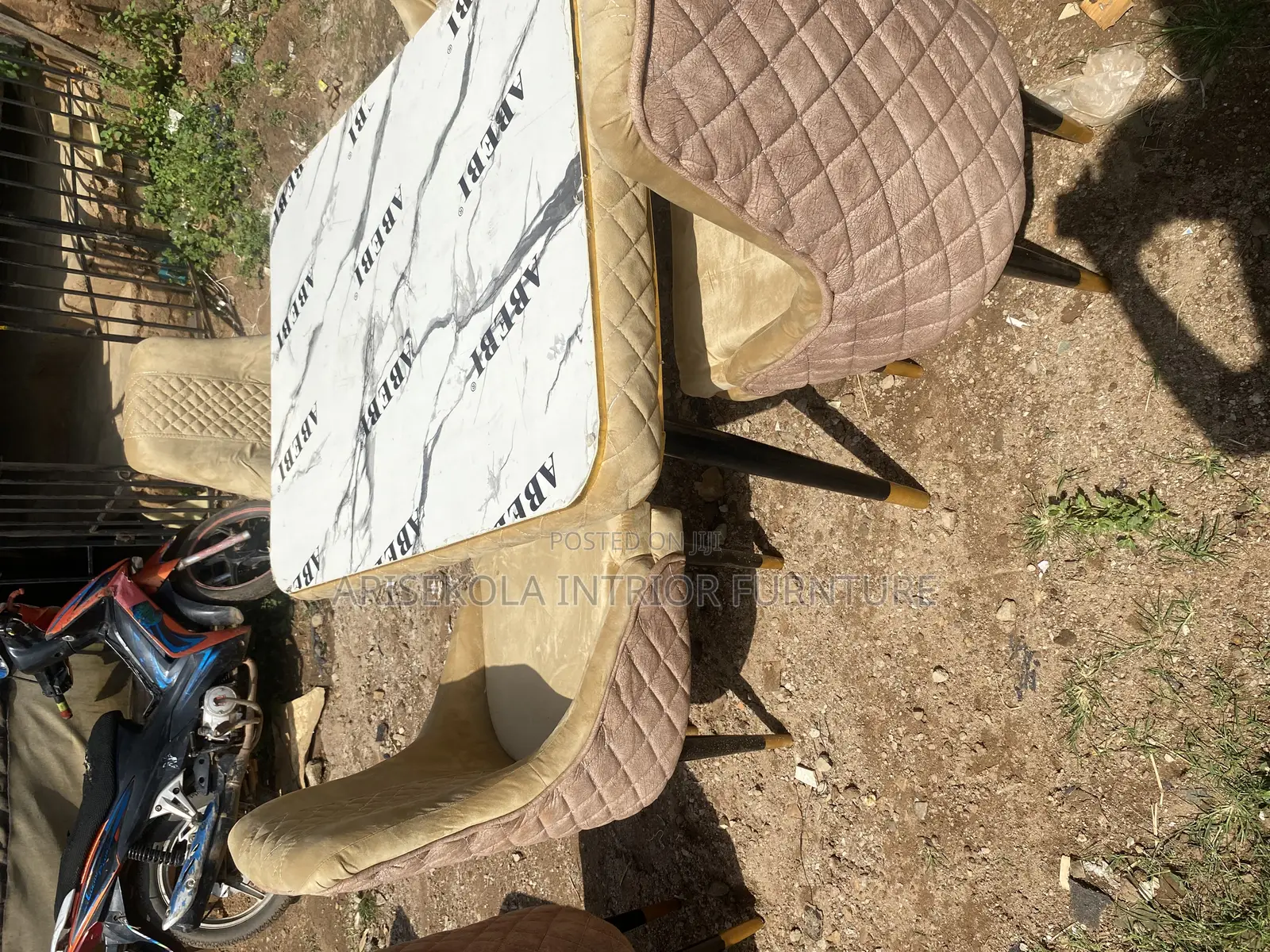 Arisekola Interior Designer