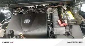 Toyota Highlander XLE 2021 Gray