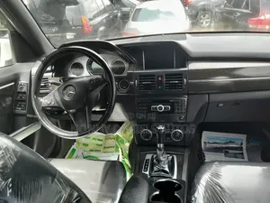 Mercedes-Benz GLK-Class 350 4MATIC 2012 White