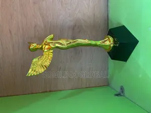 Gold Trophy, Wing