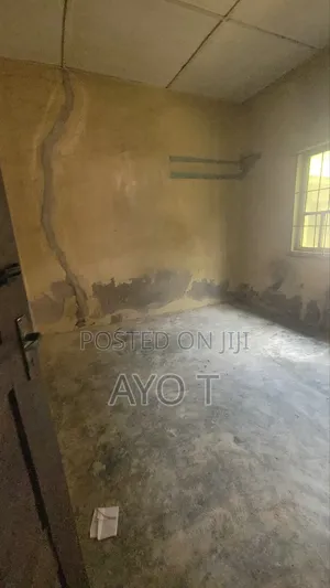 1bdrm Shared Apartment in Bariga for rent