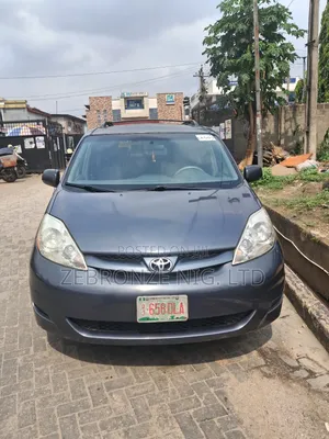 Toyota Sienna LE FWD 2006 Gray