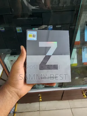 New Samsung Galaxy Z Fold3 5G 256 GB Black