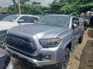 Toyota Tacoma 4dr Double Cab 2016 White