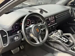Porsche Cayenne 2021 Black