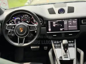 Porsche Cayenne 2021 Black