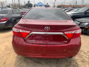 Toyota Camry XSE 4dr Sedan (2.5L 4cyl 6A) 2015 Red