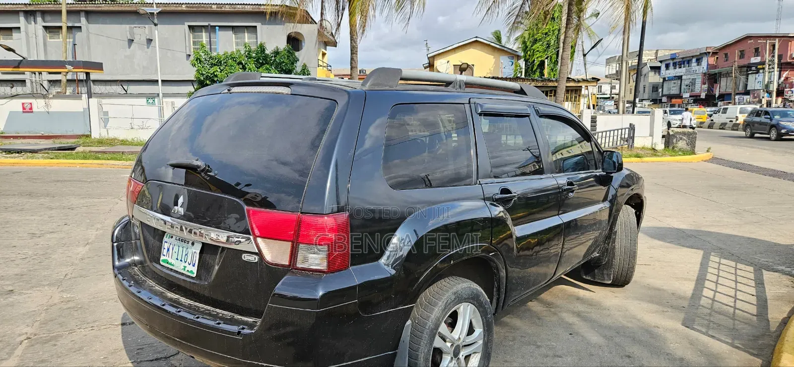 Mitsubishi Endeavor SE 2011 Black