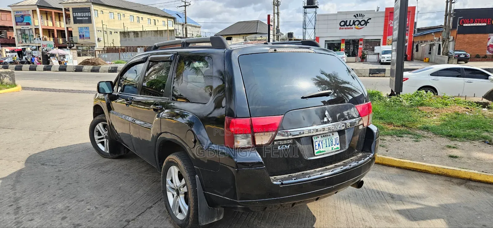 Mitsubishi Endeavor SE 2011 Black